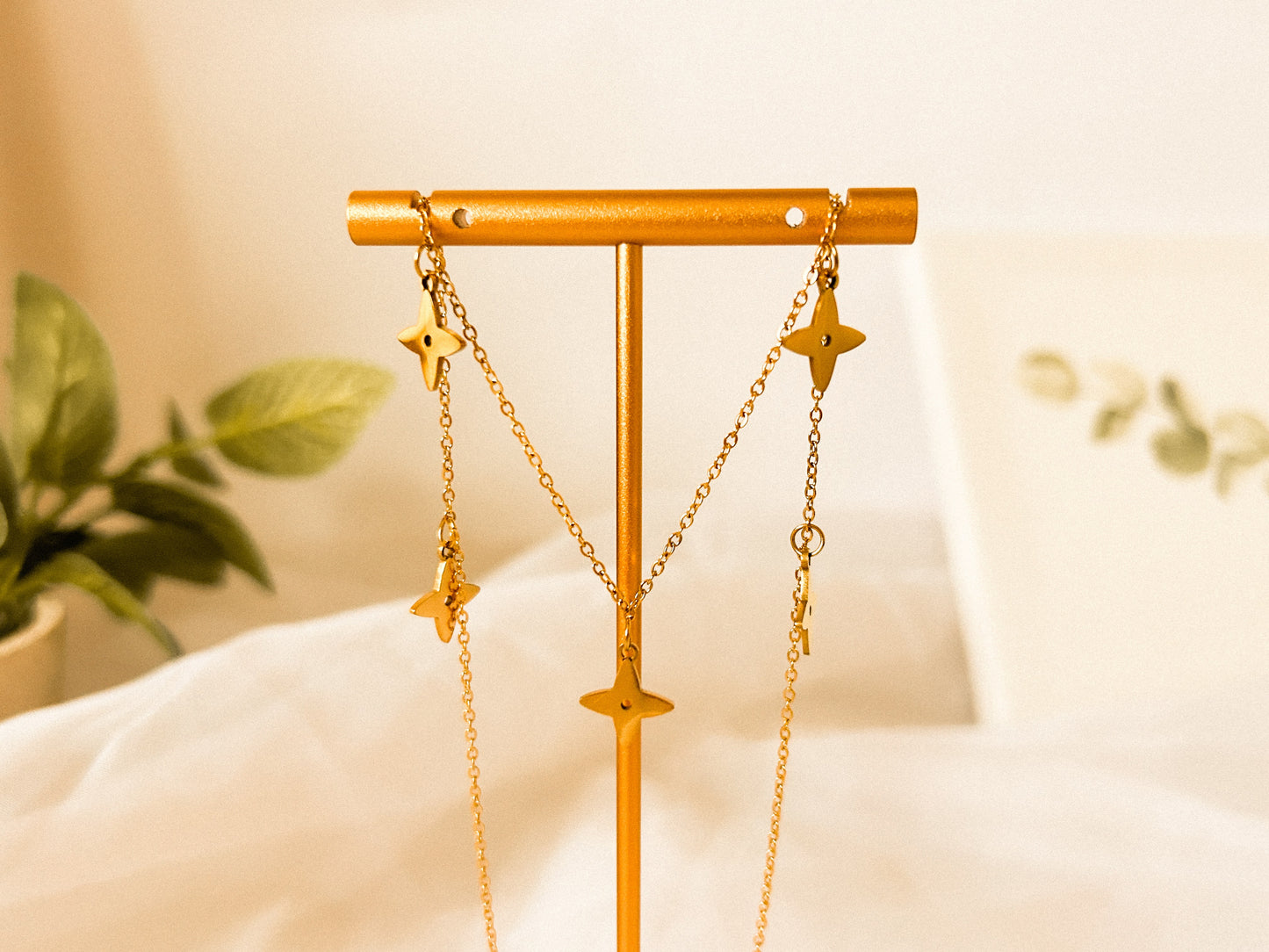 Colar Trevo Dourado Flat Pingentes