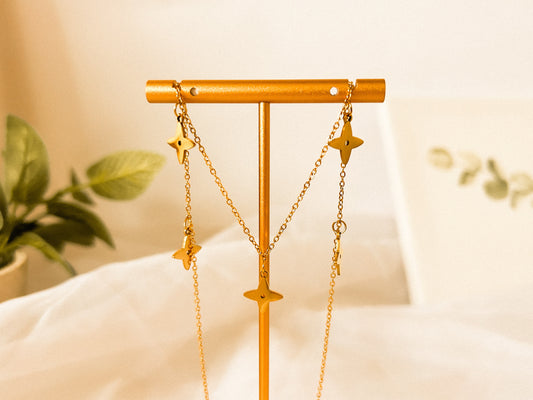 Colar Trevo Dourado Flat Pingentes