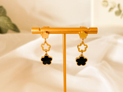 Brinco Trio de Flor Preto