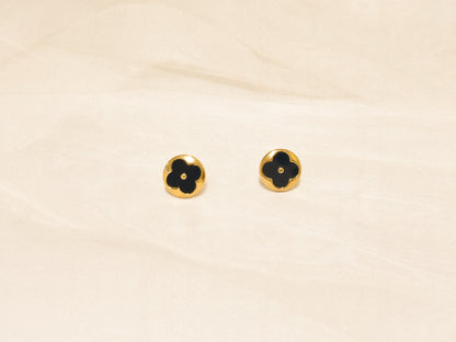 Brinco Mini Trevo Preto Redondo